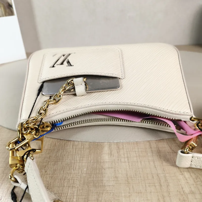 Louis Vuitton Shoulder Bag MARELLINI White Epi Embossed Calfskin Mini 19 × 6.5 × 13.5 cm — detail view 2 of 10