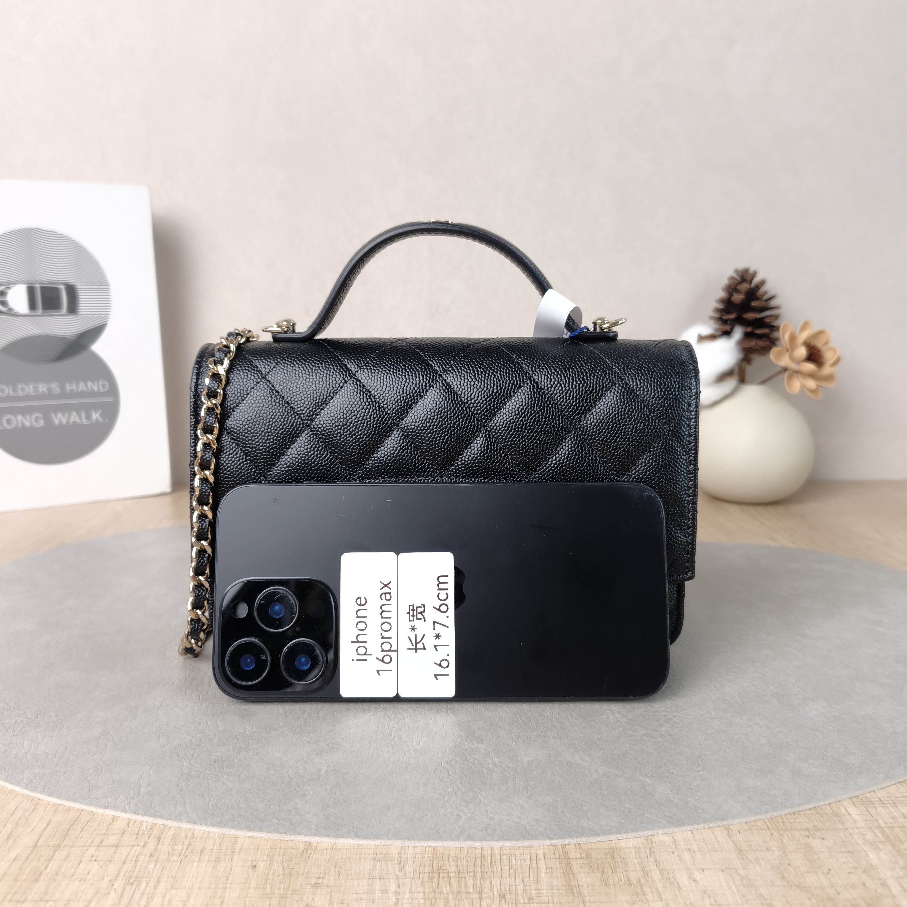Chanel Crossbody Bag Black Calfskin One Size19 × 7 × 11.5 cm — cover view 6 of 6