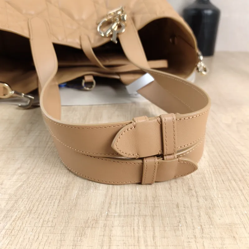 DIOR Top Handle Bag TOUJOURS Caramel Calfskin Medium 28.5 × 17 × 21.5 cm — detail view 5 of 14