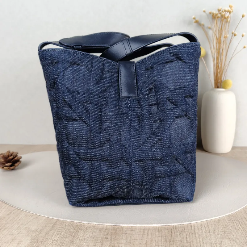 DIOR Top Handle Bag TOUJOURS Navy Medium 28.5 × 17 × 21.5 cm — detail view 10 of 12
