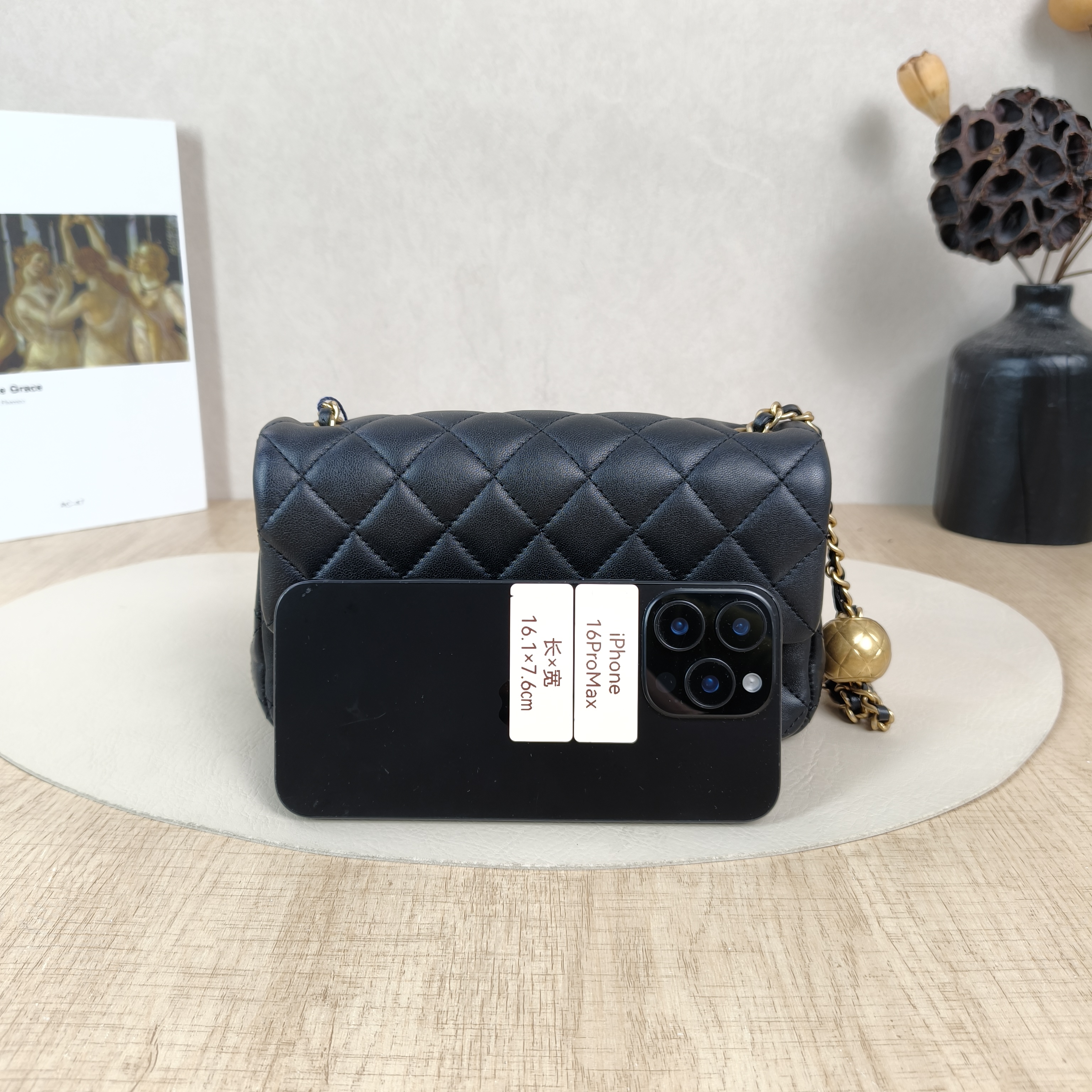 Chanel Crossbody Bag mini Black Lambskin One Size20 × 6 × 12 cm — cover view 2 of 5