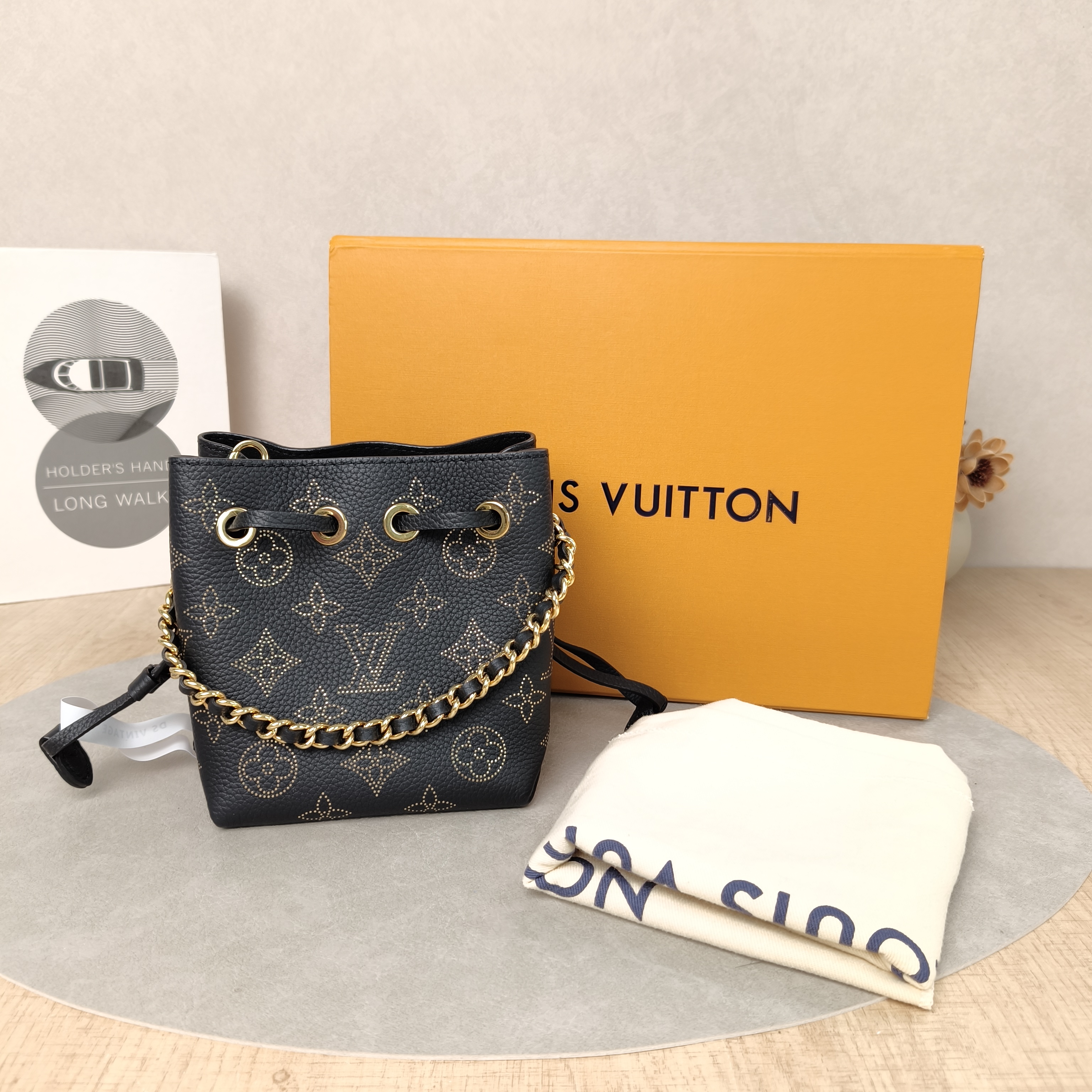 Louis Vuitton Crossbody Bag BELLA Black Calfskinmini13 × 10.5 × 11 cm — cover view 2 of 6