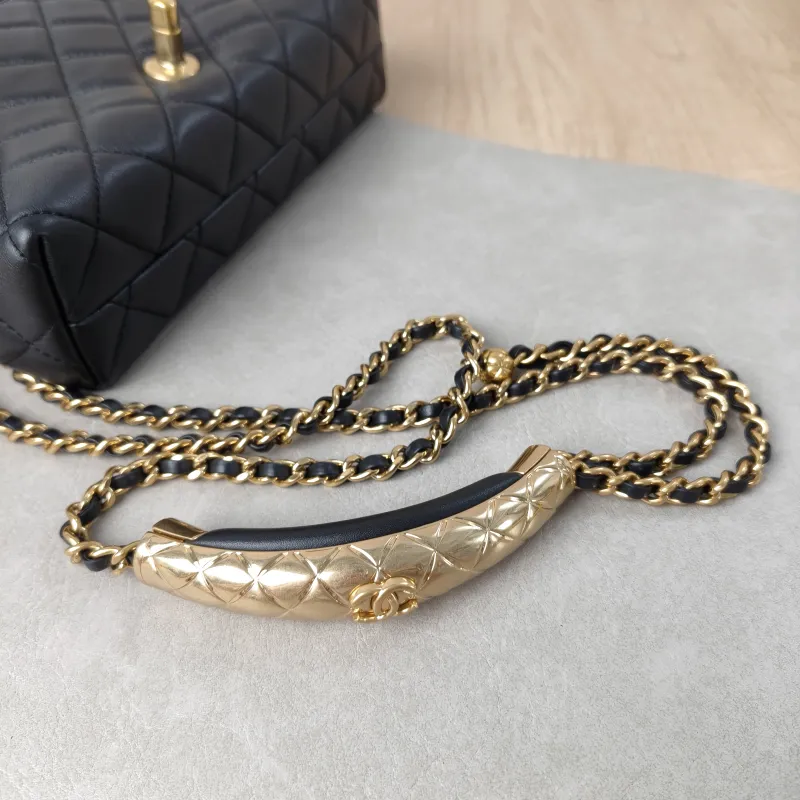 Chanel Crossbody Bag24b Crossbody Bag Black Lambskin One Size20 × 5 × 14 cm — detail view 8 of 14
