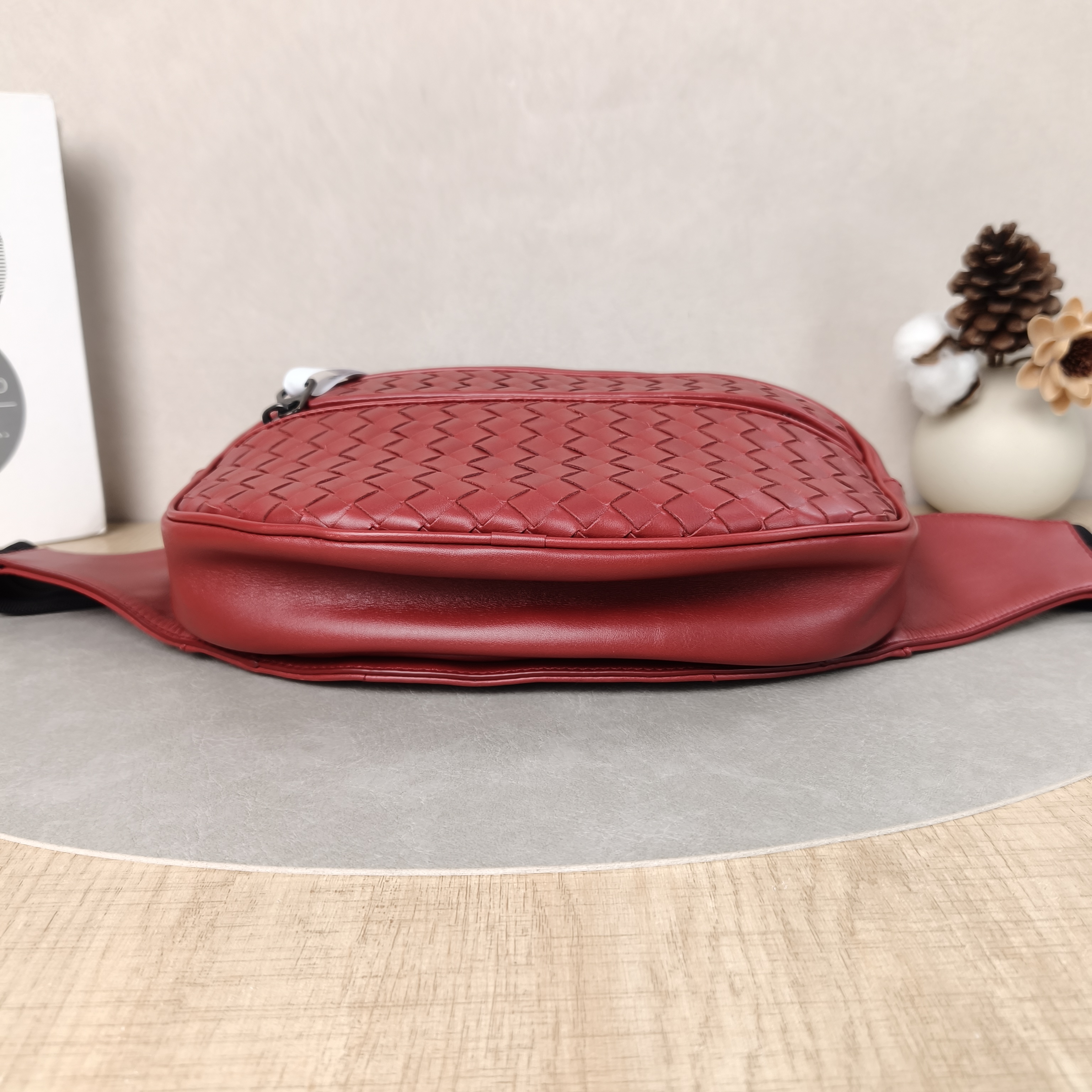 Bottega Veneta Belt Bag Belt Bag Red Calfskin One Size25 × 6 × 15 cm — cover view 2 of 6