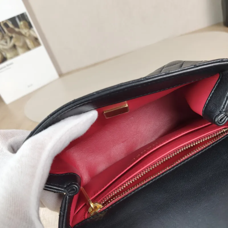 Chanel Crossbody Bag Black with Gold-Tone Hardware Lambskin Mini 17 × 8 × 12 cm — detail view 11 of 13