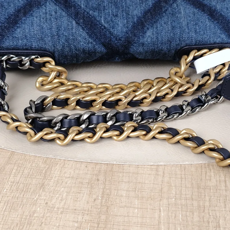 Chanel Crossbody Bag 19Bag Blue Small 26 × 9 × 16 cm — detail view 1 of 15