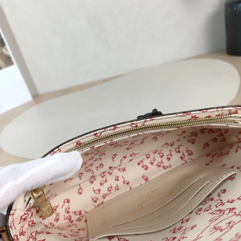 Louis Vuitton Crossbody Bag IVY Monogram PVC Small 23.5 × 4.3 × 12 cm — detail view 9 of 11