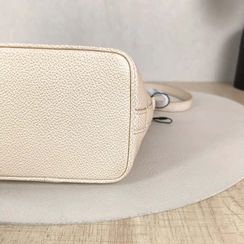 Louis Vuitton Shoulder Bag Petit Noé Bucket Bag Vintage Small 24 × 18 × 27 cm — detail view 1 of 11