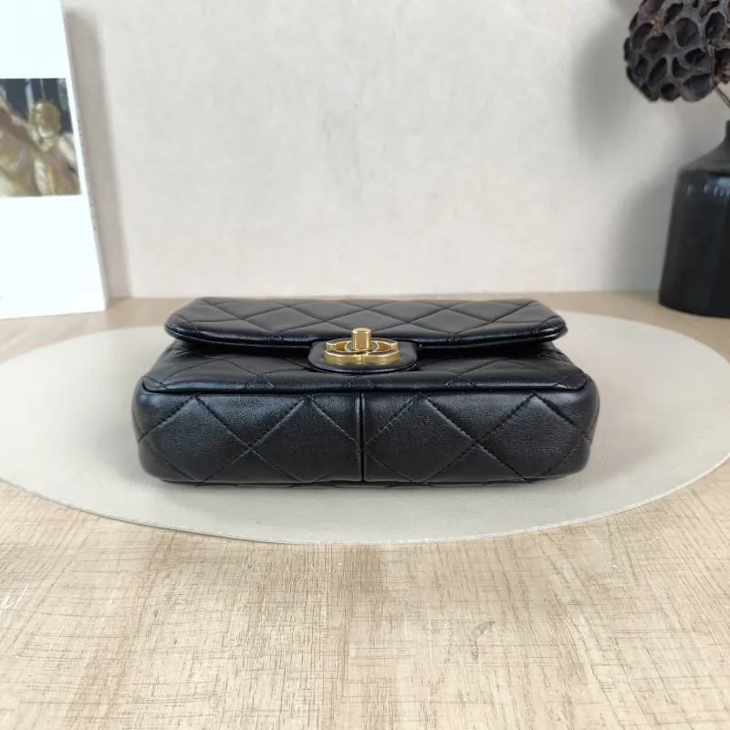 Chanel Crossbody Bag 22p Black Lambskin One Size 20 × 5 × 15 cm — cover view 3 of 5