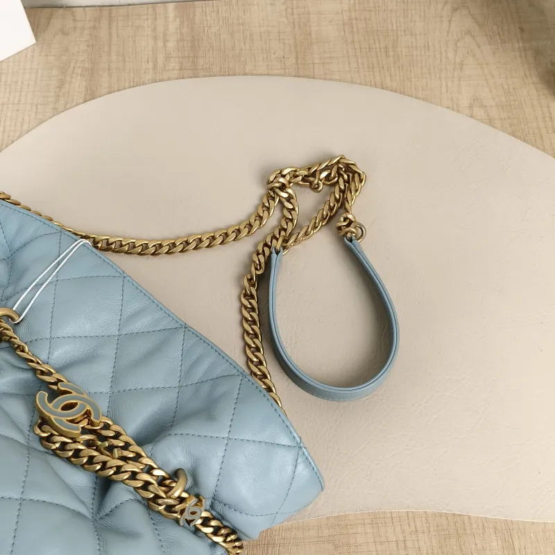 Chanel Crossbody Bag Bucket Bag Blue Calfskin One Size22 × 4 × 25 cm — detail view 4 of 13