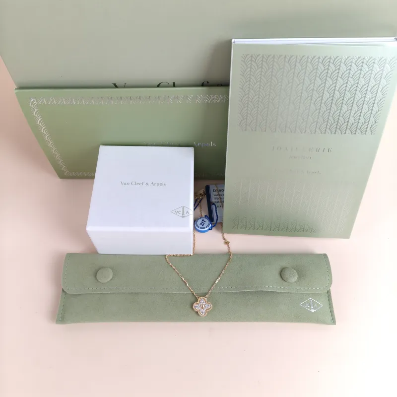 Van Cleef & Arpels Necklace Alhambra Alhambra Collection Pavé Diamond Yellow Gold 18KY ellow Gold Diamond Vintage Small 42cm — cover view 8 of 8