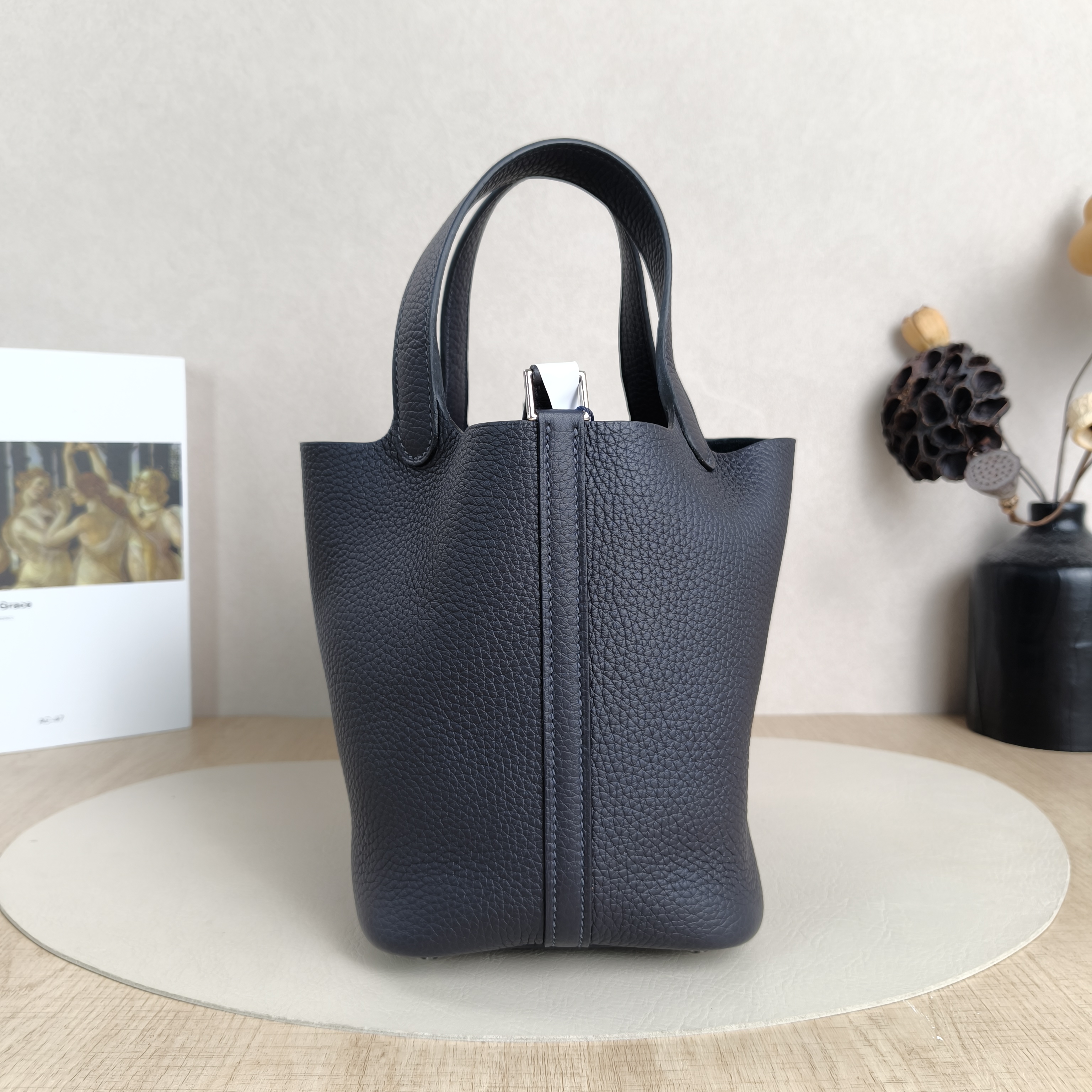 Hermès Top Handle Bag Picotin Lock 18 183YC aban Navy Taurillon Clemence TC Calfskin Small18 × 13 × 18 cm — cover view 4 of 6