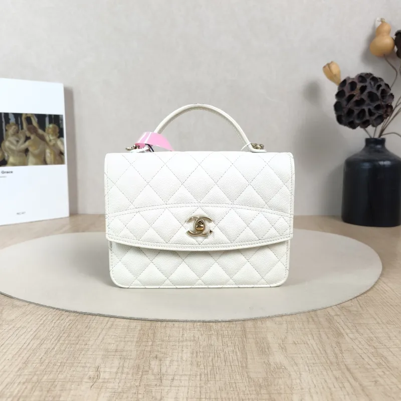 Chanel Backpack Backpack White Grained Calfskin One Size18.2 × 5 × 14 cm