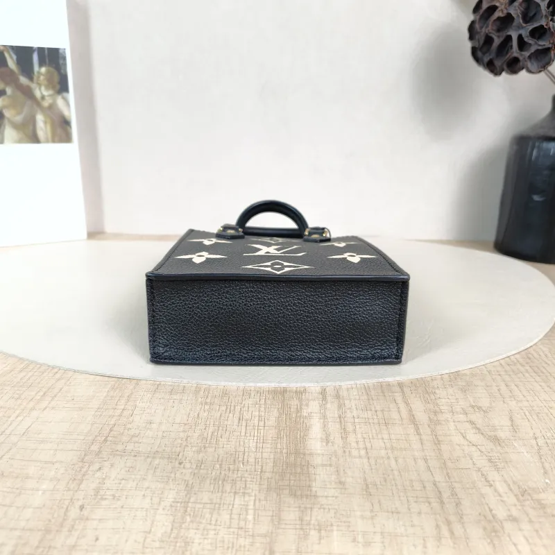 Louis Vuitton Crossbody Bag PETIT SAC PLAT Mini Calfskin Mini 14 × 5 × 17 cm — cover view 3 of 5