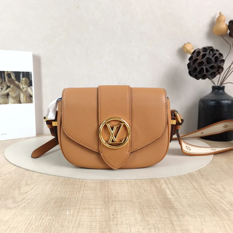 Louis Vuitton Crossbody Bag Pont 9 Soft Messenger Bag Calfskin Small 21 × 6.5 × 15 cm
