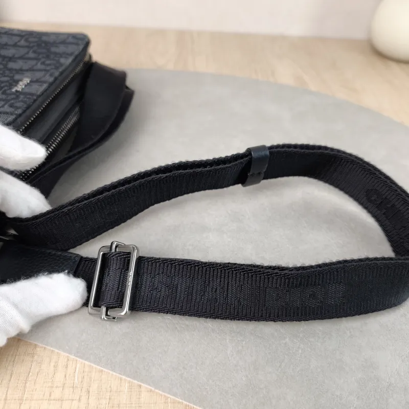 DIOR Shoulder Bag oblique Shoulder Bag Black Monogram Canvas 17 × 5 × 12 cm — detail view 6 of 10