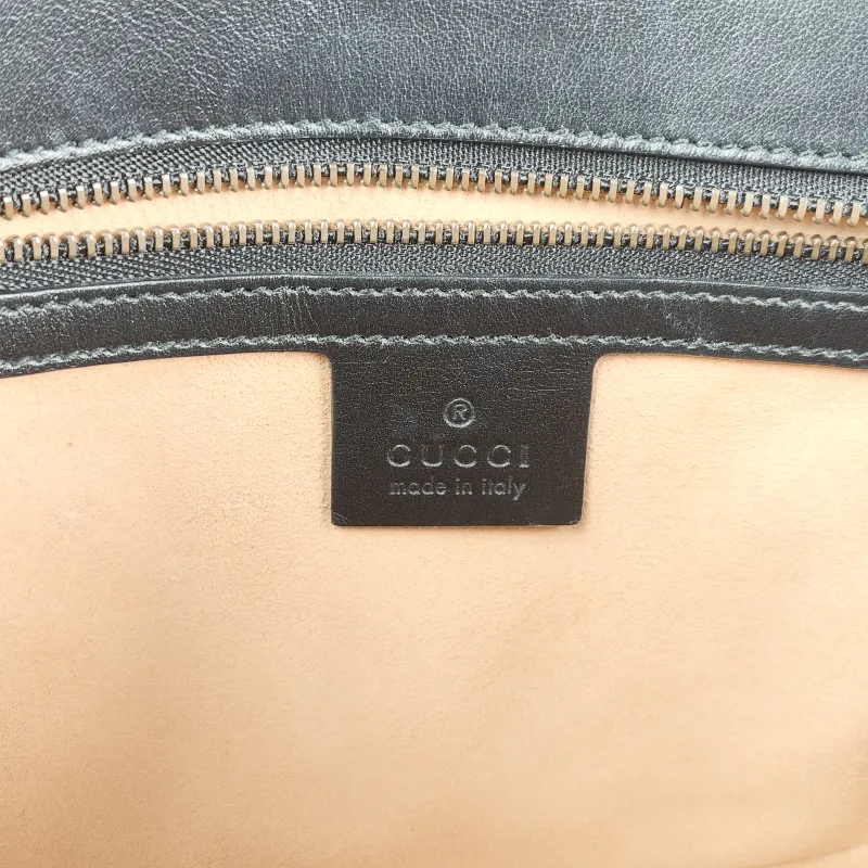 GUCCI Crossbody Bag GG Marmont Medium Marmont 26 Black CC alfskin Medium 26 × 7 × 15 cm — detail view 2 of 13