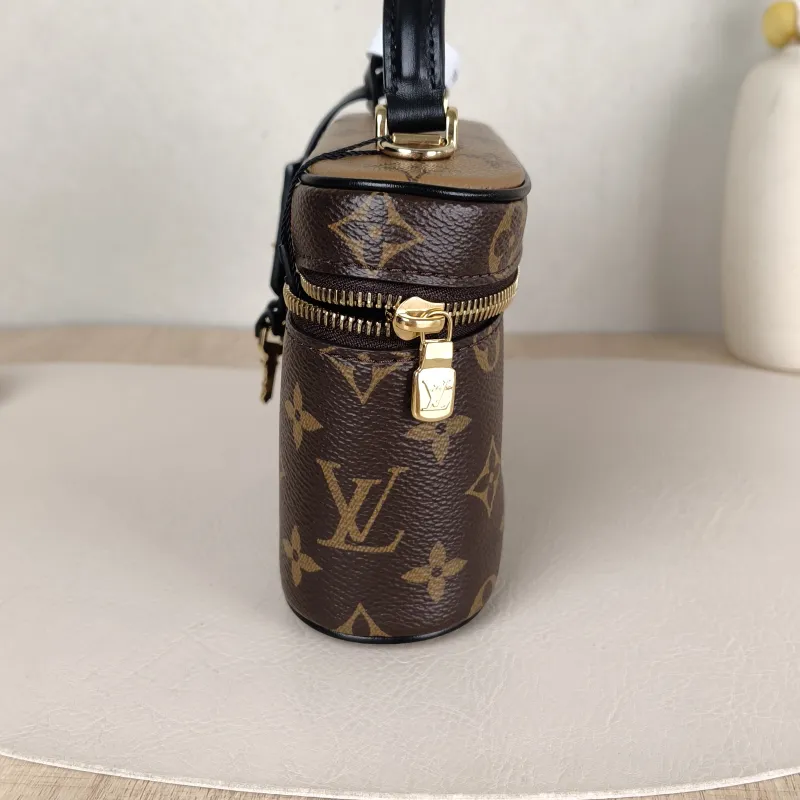 Louis Vuitton Shoulder Bag VANITY POUCH Cosmetic Bag Monogram PVC One Size19 × 6.5 × 11.5 cm — detail view 14 of 14