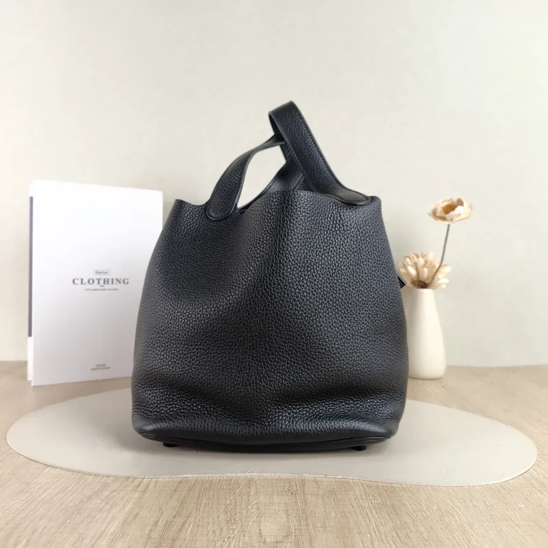 Hermès Top Handle Bag Picotin Lock 22 22 89Black TC Calfskin Medium 22 × 17 × 21 cm Z — detail view 9 of 9
