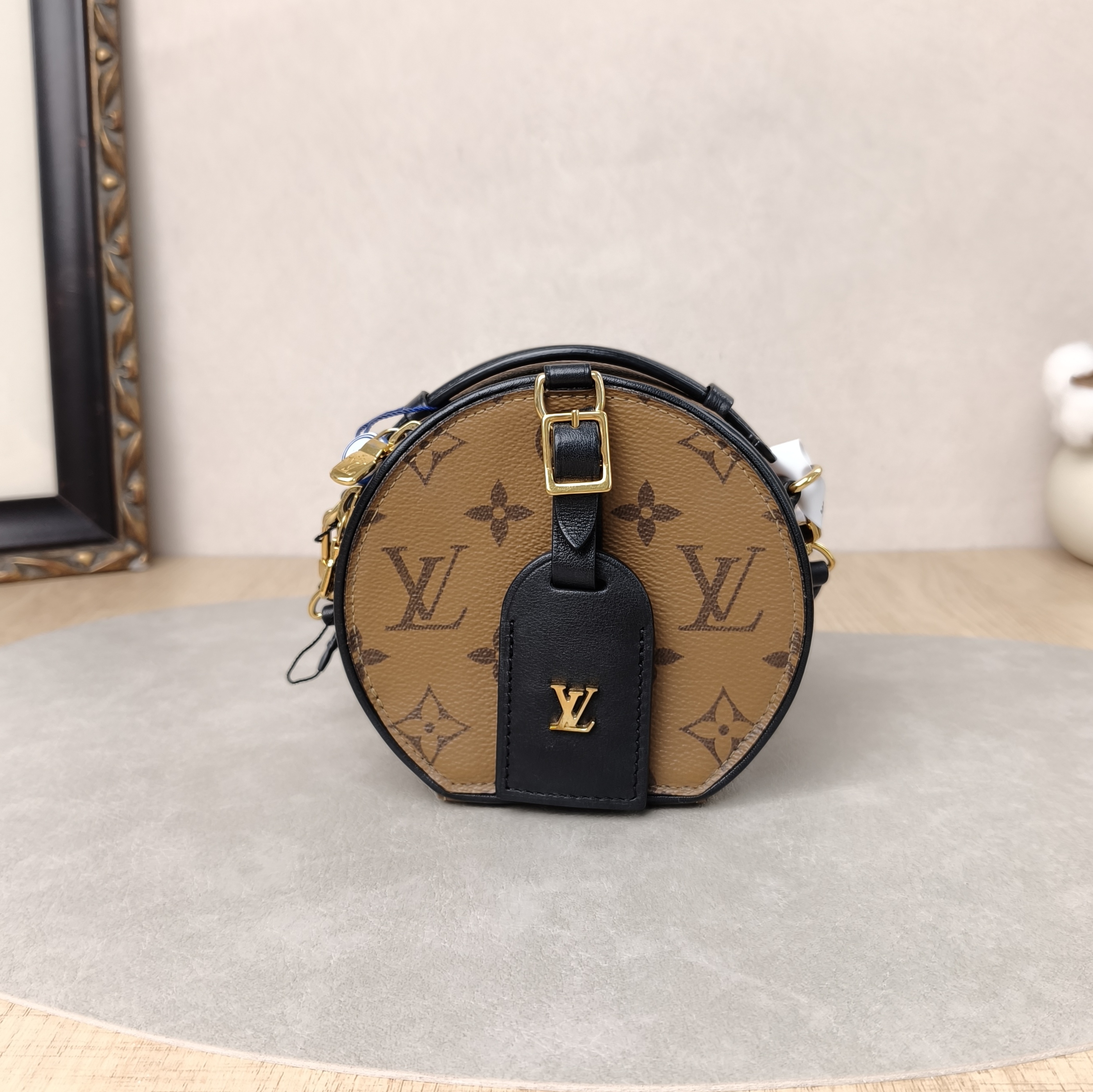 Louis Vuitton Crossbody Bag Mini BOITE CHAPEAU Monogram PV Cmini13 × 6.5 × 12 cm