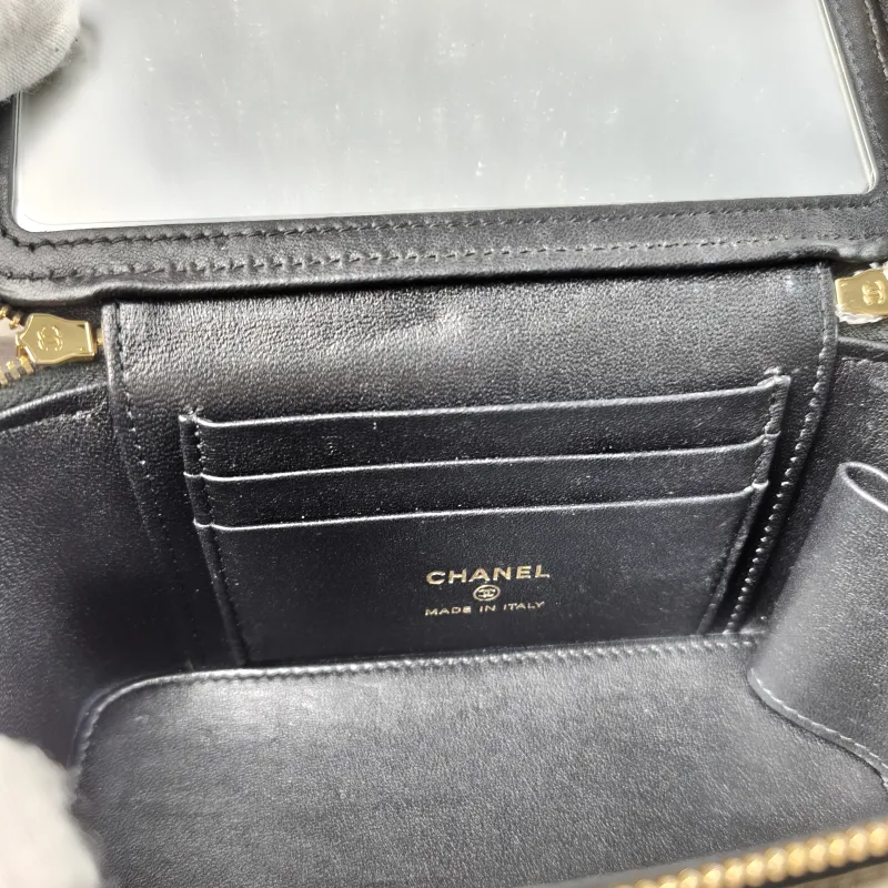 Chanel Crossbody Bag Black Waxed Leather Mini 16 × 8 × 9.5 cm — detail view 9 of 12