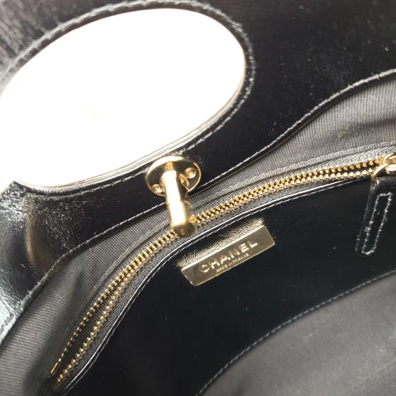 Chanel Crossbody Bag31Bag Black Waxed Leathermini23 × 5.5 × 22 cm — detail view 14 of 15