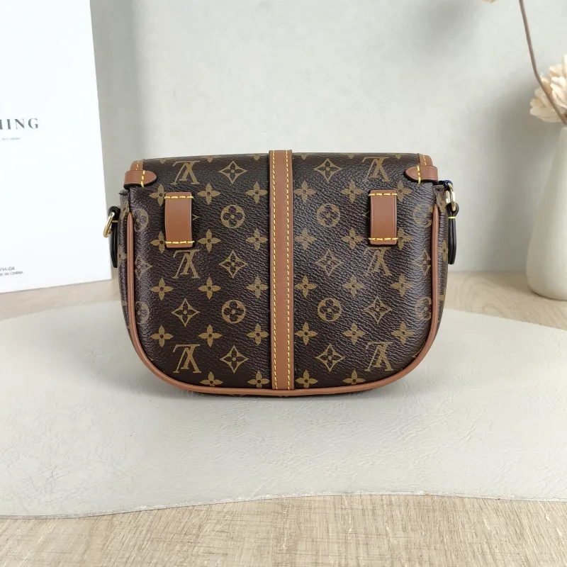 Louis Vuitton Crossbody Bag SOLO Monogram PVC One Size 16 × 4 × 12 cm Shoulder Strap — cover view 4 of 5