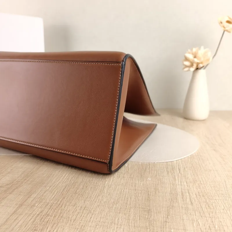 CELINE Shoulder Bag Cabas 16 Tote Bag Caramel Calfskin Large 37 × 14 × 26 cm — detail view 5 of 11