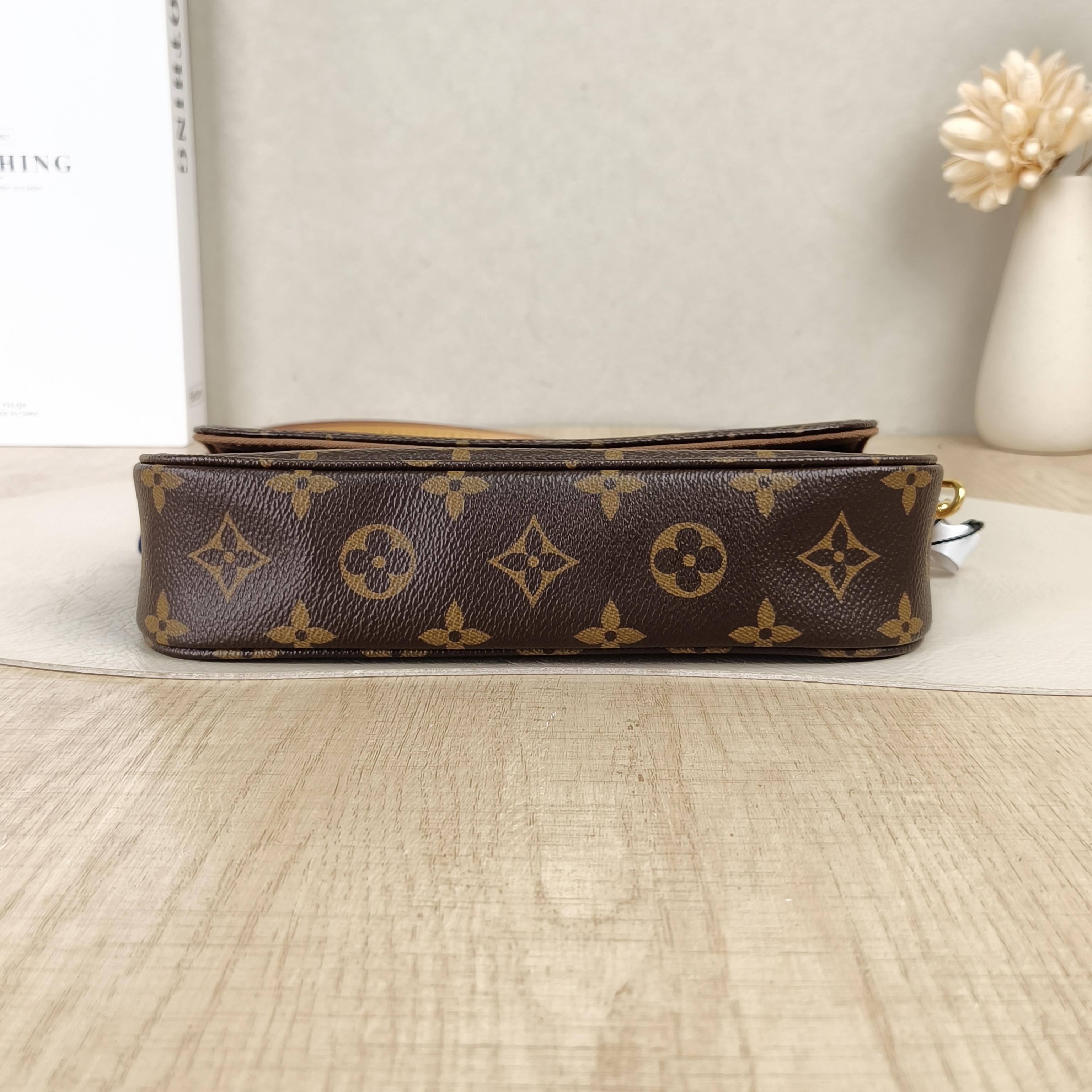 Louis Vuitton Crossbody Bag IVY Monogram PVC Small23.5 × 4.3 × 12 cm — cover view 4 of 5