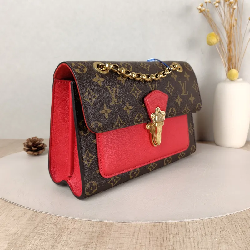 Louis Vuitton Crossbody Bag VICTOIRE Red PVC · Calfskin One Size 27 × 10 × 17 cm — cover view 3 of 5