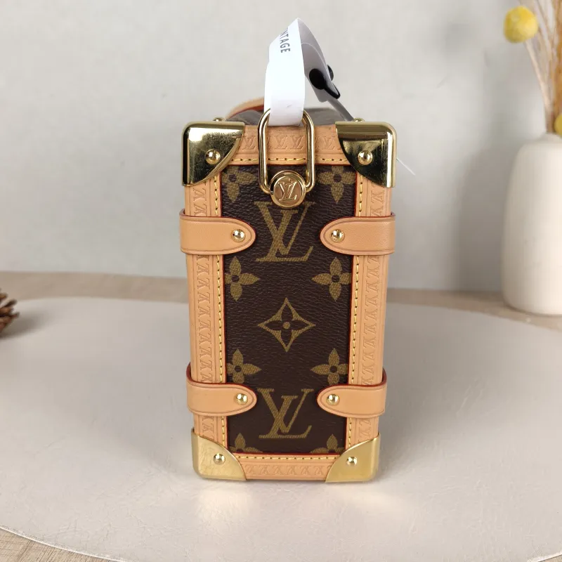 Louis Vuitton Crossbody Bag Side Trunk Box Monogram PVC Medium 23.5 × 8.5 × 16 cm — detail view 3 of 11