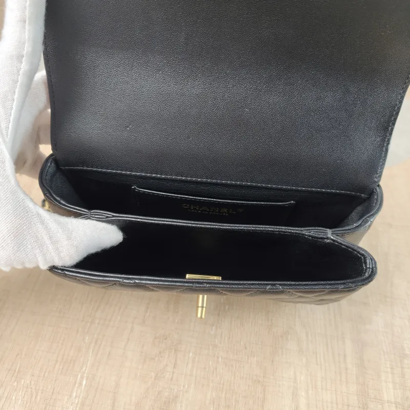 Chanel Crossbody Bag 24s Black Lambskin One Size 18 × 6 × 13 cm — detail view 7 of 15