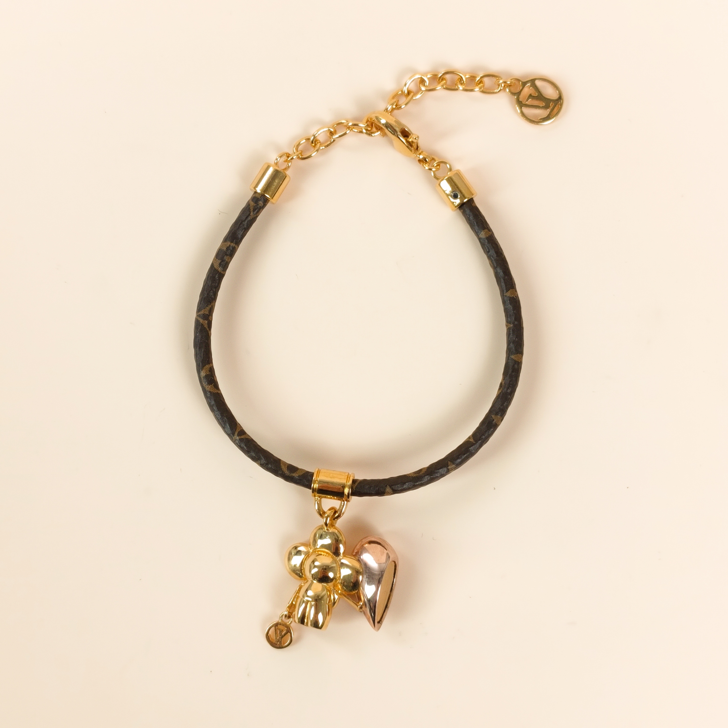 Louis Vuitton Banglevivienne Bangle Gold Monogram One Size19cm