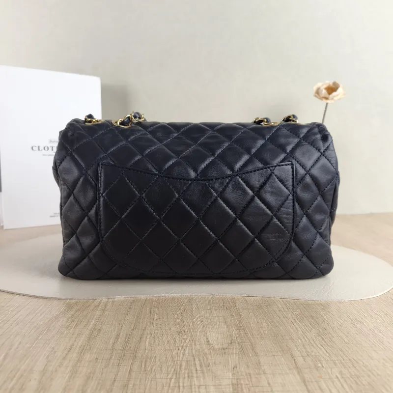 Chanel Crossbody Bag cf Crossbody Bag Navy Lambskin One Size 28 × 6 × 19 cm 18 — cover view 3 of 6