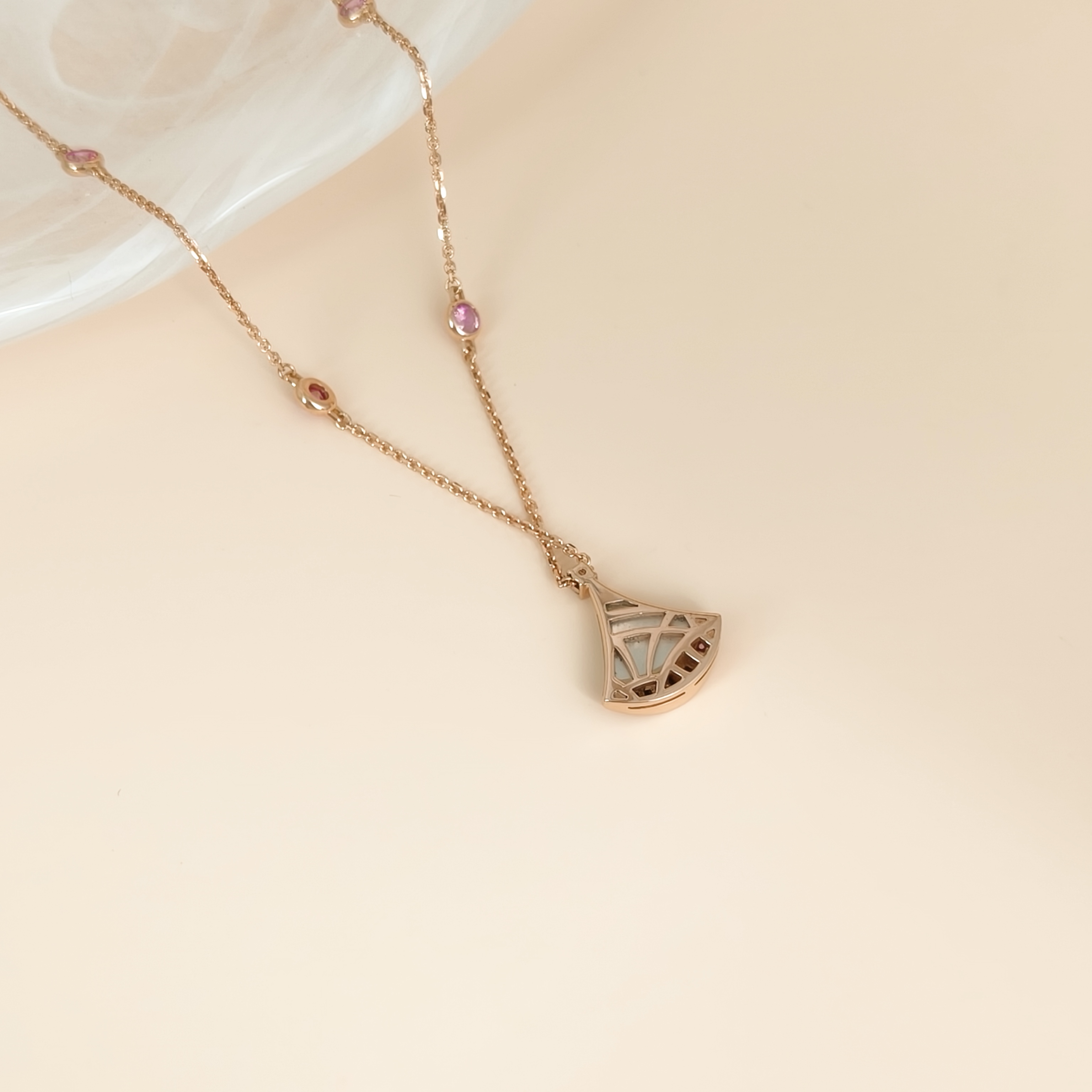 Bvlgari Necklace DIVAS’ DREAM Collection Pearl White Mother-of-Pearl18KR ose Gold One Size Pendant1.5cm 41cm — cover view 7 of 9