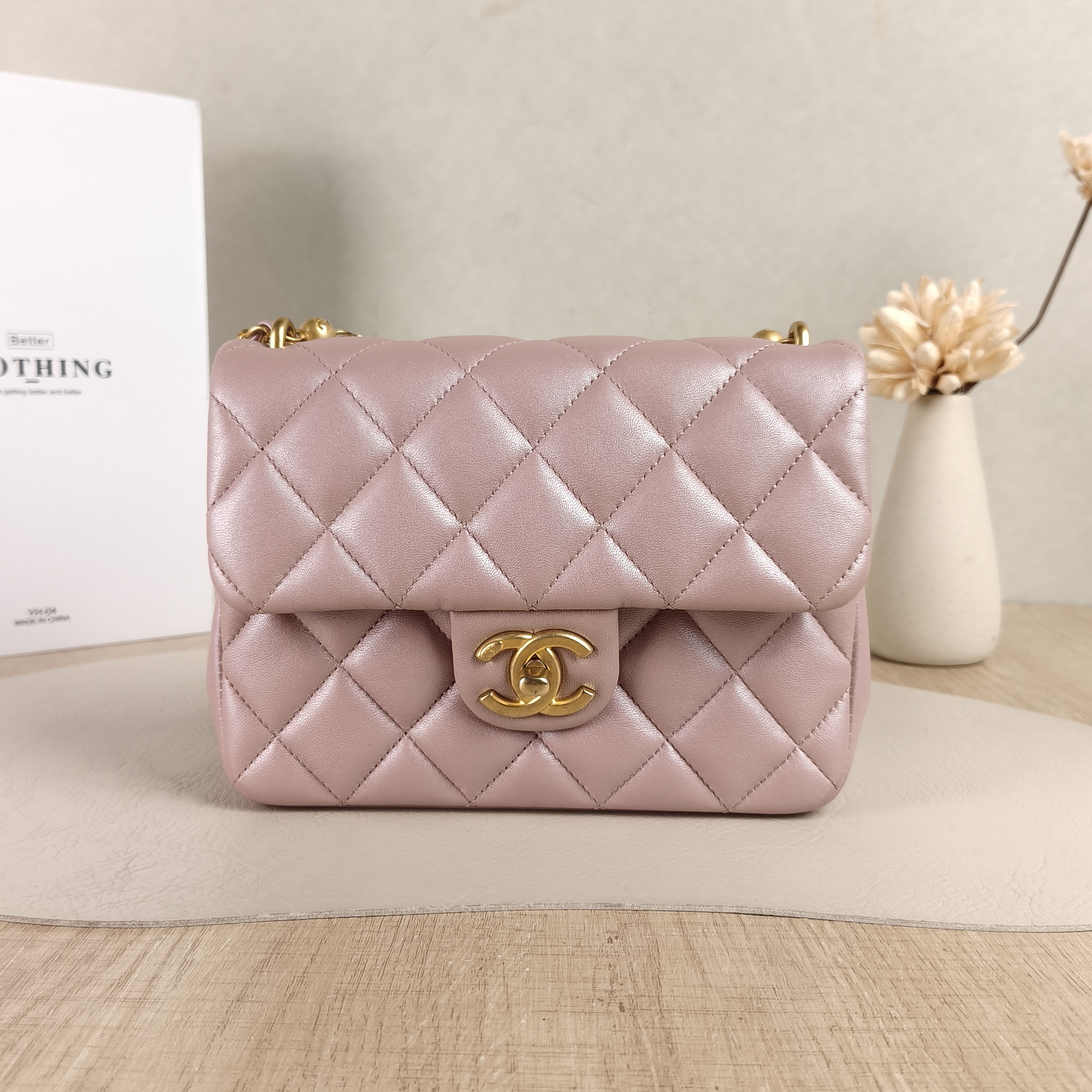Chanel Crossbody Bag Pearl Lambskin One Size19.5 × 7.5 × 14.5 cm
