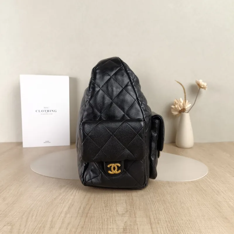 Chanel Shoulder Bag25C Hobo Shoulder Bag Black Lambskinmaxi Large39 × 14 × 35 cm — detail view 5 of 11