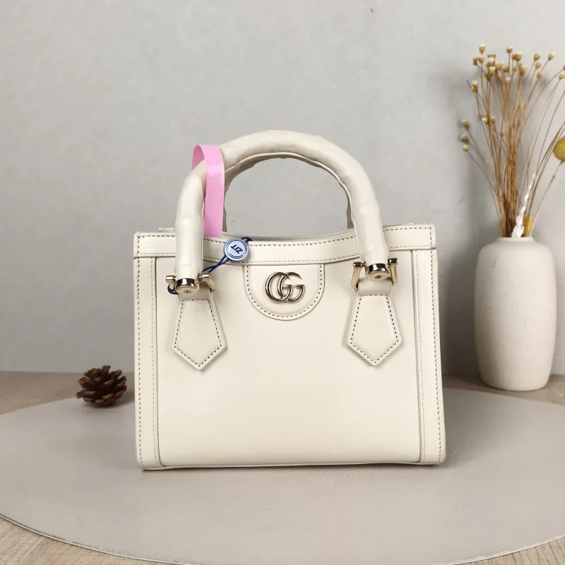 GUCCI Top Handle Bag Diana Top Handle Bag White Calfskin Small 20 × 10 × 16 cm