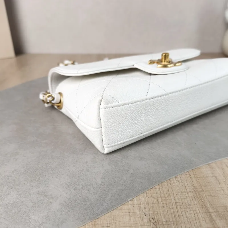 Chanel Crossbody Bag 25k cf Collection Top Handle Bag White Gold Grained Calfskin One Size 20 × 5 × 13 cm — detail view 2 of 13