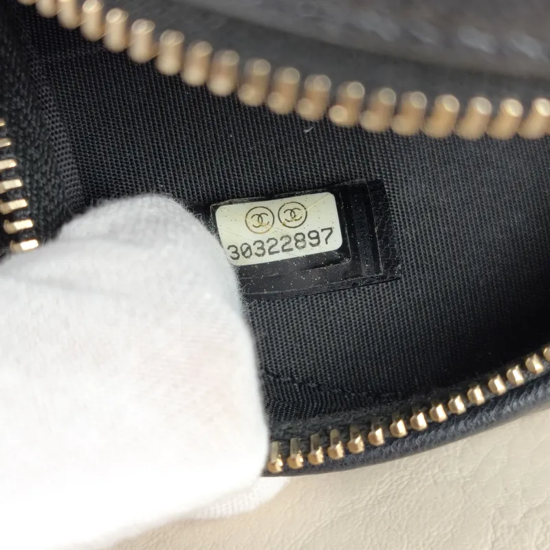 Chanel Crossbody Bag Crossbody Bag Black Waxed Leather One Size12 × 5 × 12 cm — detail view 4 of 12