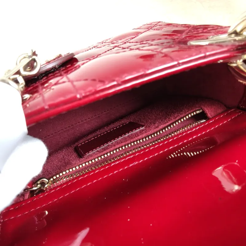 DIOR Crossbody Bag Lady Lady Dior Bag Red Patent Leathermini17 × 7 × 15 cm — detail view 9 of 13