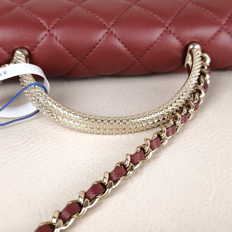 Chanel Crossbody Bag C woc Burgundy Lambskinmini19.2 × 3.5 × 12.3 cm — detail view 3 of 15