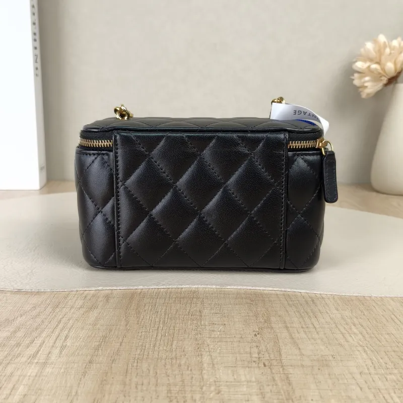 Chanel Crossbody Bag Edition Black Lambskin 16 × 8 × 9.5 cm — cover view 4 of 5