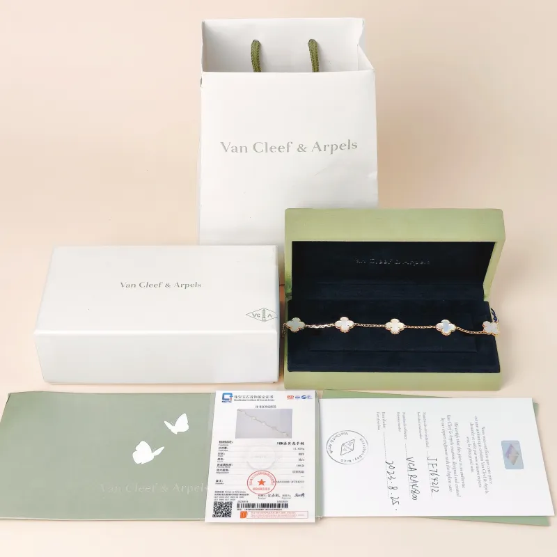 Van Cleef & Arpels Bracelet Alhambra Alhambra Collection Five-Motif Bracelet Pearl · White Mother-of-Pearl 18KY ellow Gold Vintage Small 19cm — cover view 2 of 10