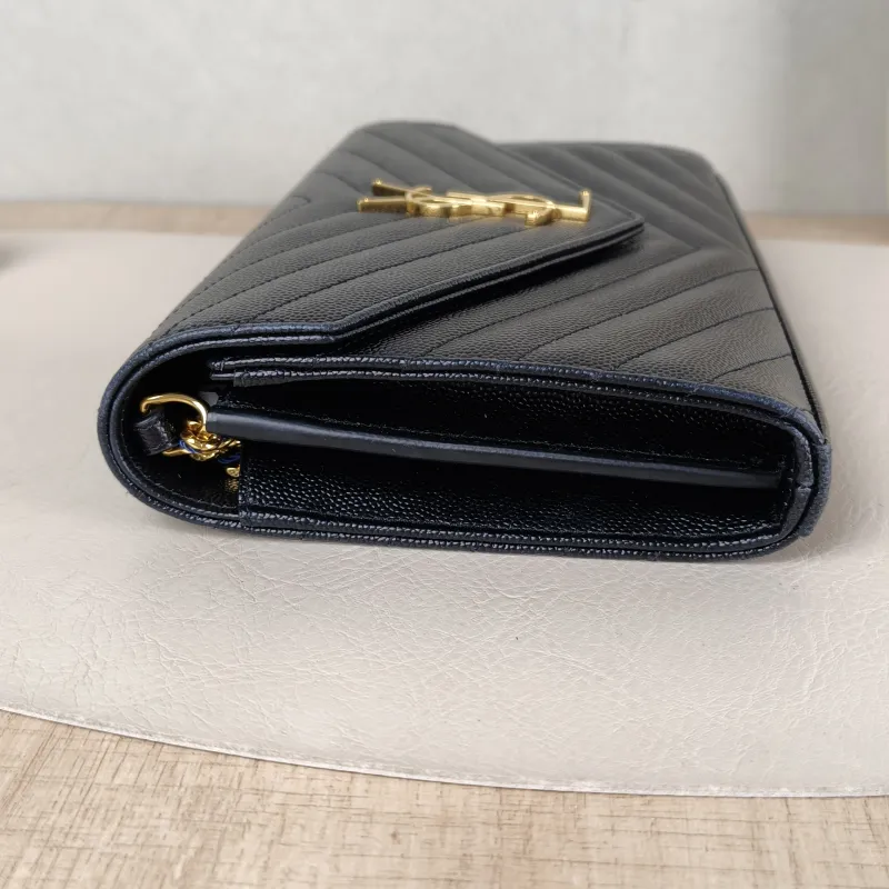 SAINT LAURENT Crossbody Bag CASSANDRE ENVELOPE Black Calfskin One Size 22.5 × 4 × 14 cm — detail view 4 of 13
