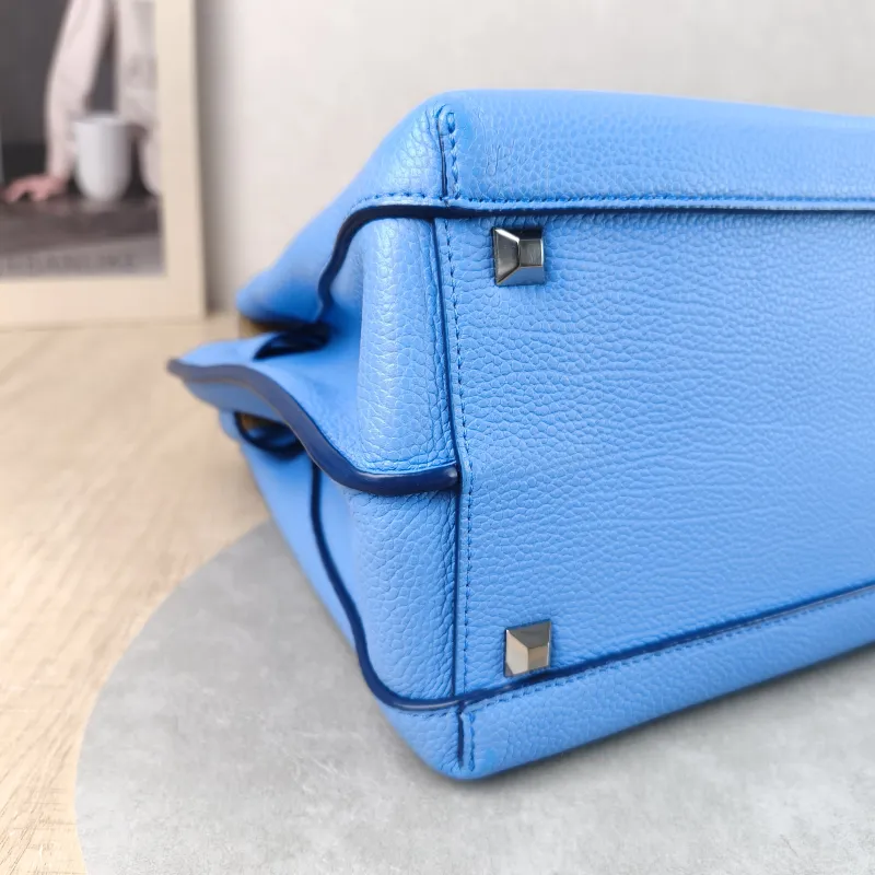 MCM Shoulder Bag Tote Bag Blue Calfskin One Size 31 × 15 × 22 cm — detail view 3 of 15