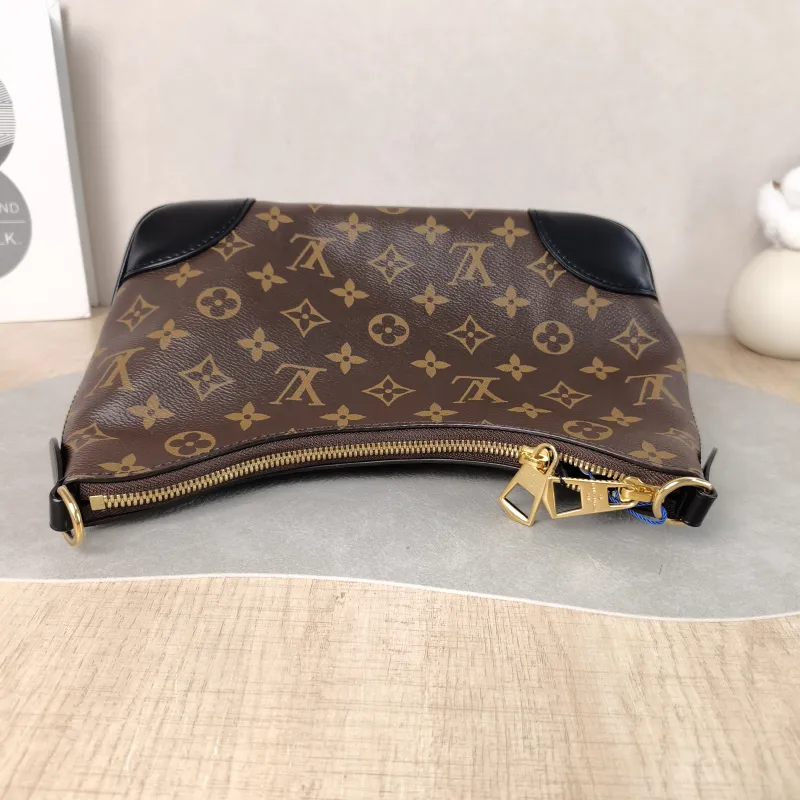Louis Vuitton Crossbody Bag Boulogne PVC Small 26 × 9.5 × 16 cm — detail view 9 of 11