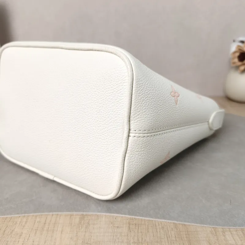 Louis Vuitton Top Handle Bag ALL IN BB White · Pink Calfskin BB 16 × 12 × 18 cm — detail view 13 of 13