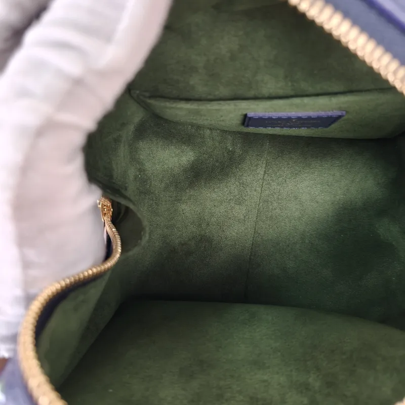Louis Vuitton Top Handle Bag Square Blue Calfskin One Size15 × 15 × 15 cm — detail view 3 of 7