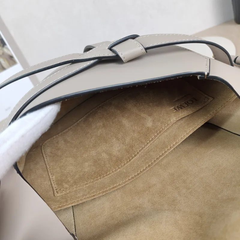 LOEWE Crossbody Bag Gate Calfskin Medium 25 × 11.5 × 19 cm — detail view 8 of 12